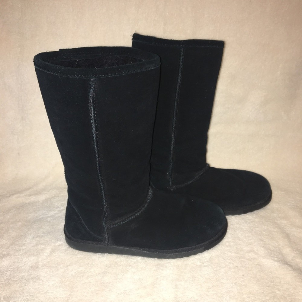 Black Boots - Mid-Calf